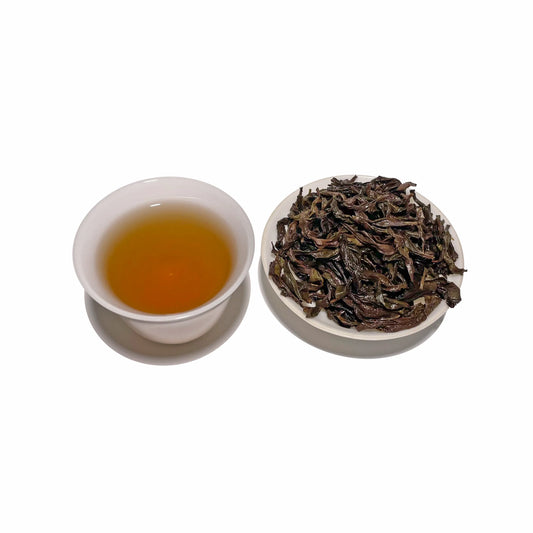 Rooteas yellow rose rock oolong tea liquid